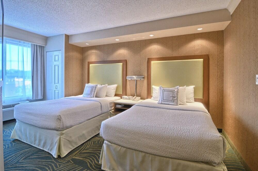 Springhill Suites Detroit Саутфилд Екстериор снимка