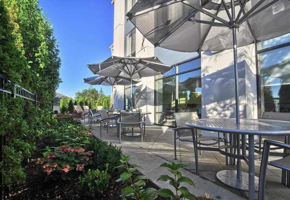 Springhill Suites Detroit Саутфилд Екстериор снимка