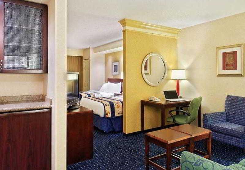 Springhill Suites Detroit Саутфилд Стая снимка