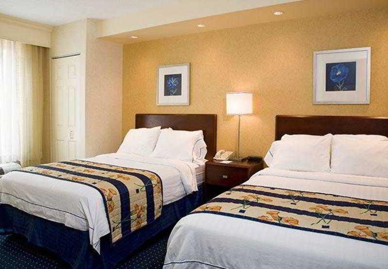 Springhill Suites Detroit Саутфилд Екстериор снимка
